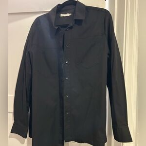 Good American black button down with slit back